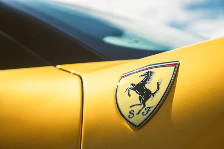 Ferrari, la prima vettura elettrica è pronta: ecco la data del debutto