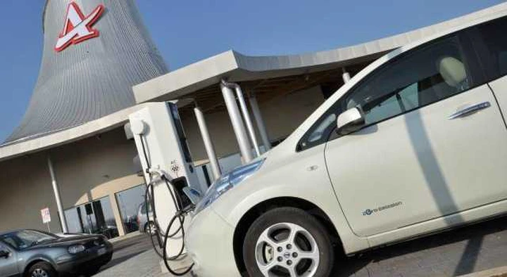 Coloninne per ricariche auto elettriche, Italia ai primi posti in Europa