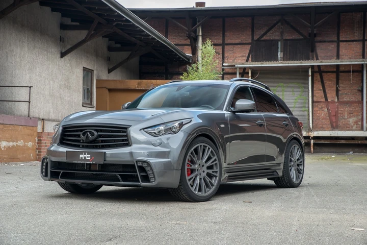 Infiniti QX70 by Ahg-Sports