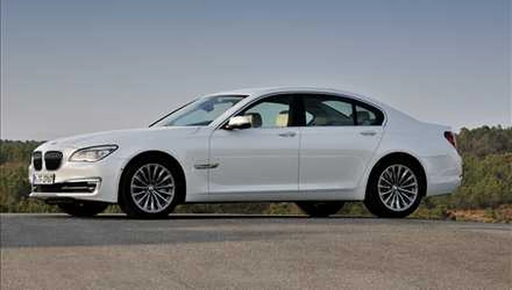 Bmw Serie 7 M770i XDrive: su strada nel 2015