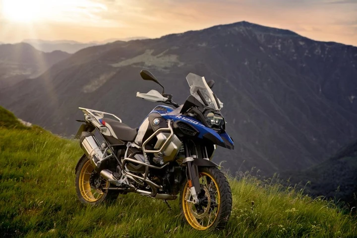 BMW R 1250 GS Adventure: prezzi da 19.650 euro