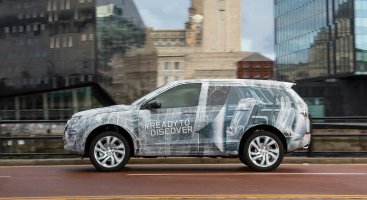 Land Rover Discovery Sport: avrà fino a 7 posti
