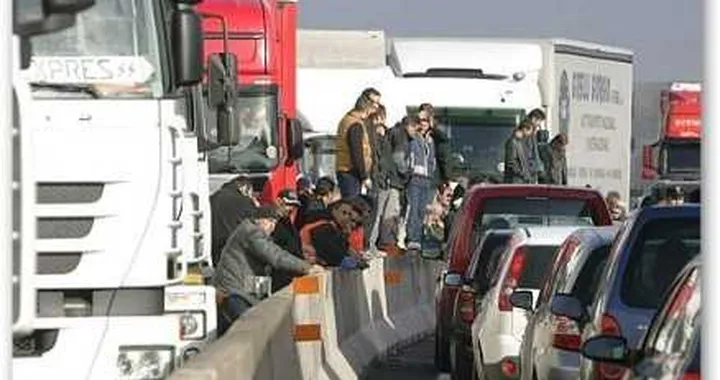 Sciopero benzinai? No, il problema é il blocco dei TIR