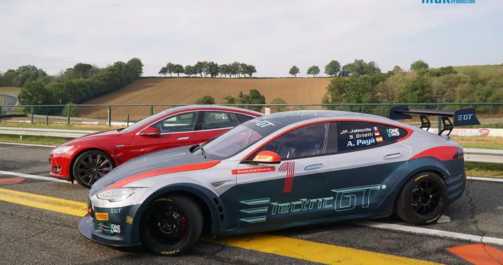 Campionato turismo per auto elettriche: al via con la Tesla Model S P100D