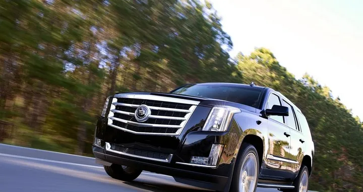 Cadillac Escalade 2015: 8 posti di lusso