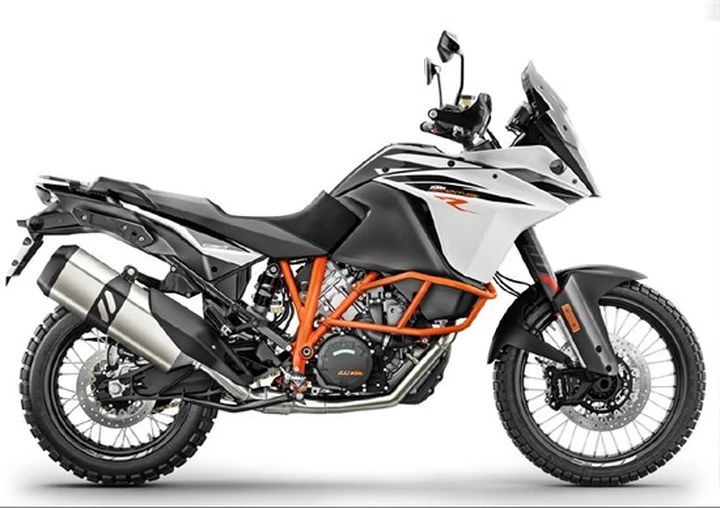 KTM Adventure 2017: arriva la quarta generazione della versatile moto austriaca