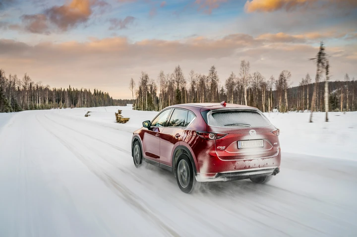 Mazda CX-5: in viaggio da Capo Nord alla città di Babbo Natale