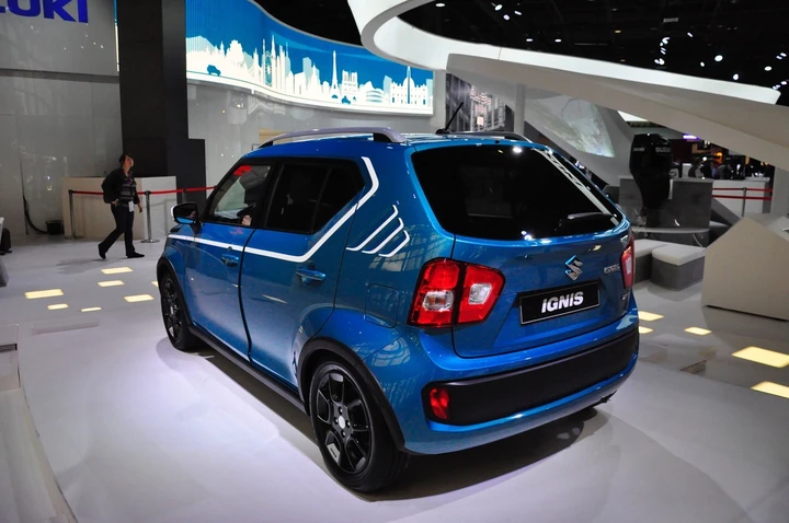 Suzuki - Stand al Salone di Parigi 2016