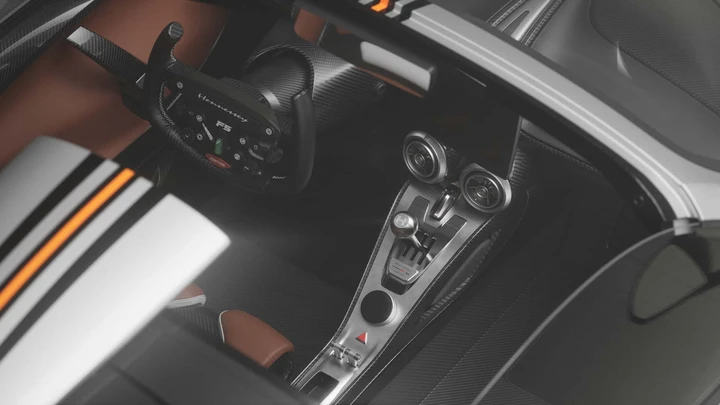 Hennessey Venom F5-M Roadster interni