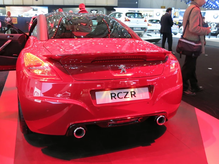 Peugeot RCZ R al Salone di Ginevra 2014