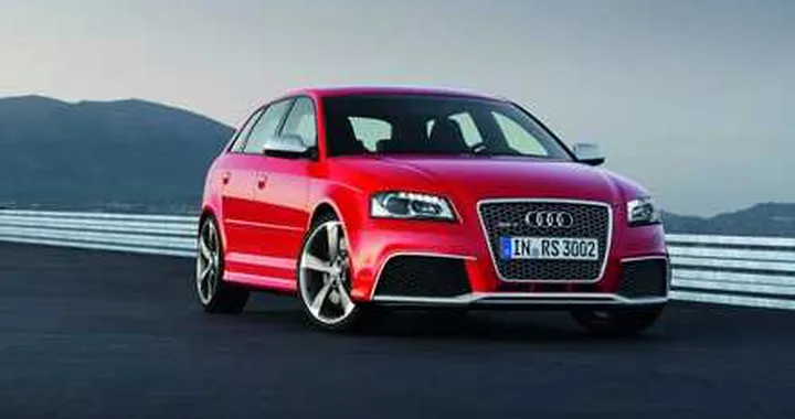 Audi RS3 Sportback: da maggio a 52.100 euro