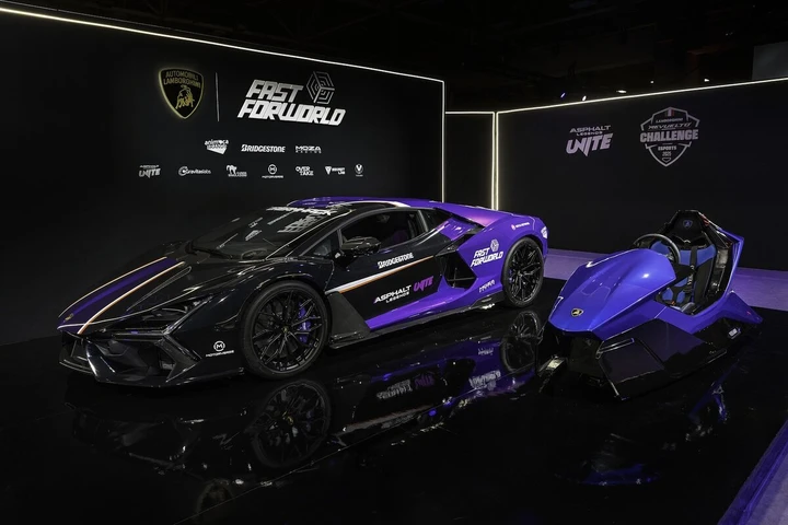 Revuelto tra motori e pixel: la supercar ibrida che incanta anche nel metaverso