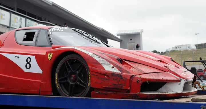 Ferrari FXX: incidente a Laguna Seca