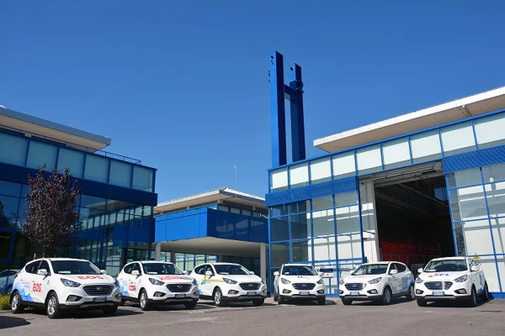 Hyundai: consegnate le prime ix35 ad idrogeno in Italia
