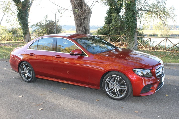 Mercedes-Benz Classe E 220d Auto AMG Line: la prova su strada