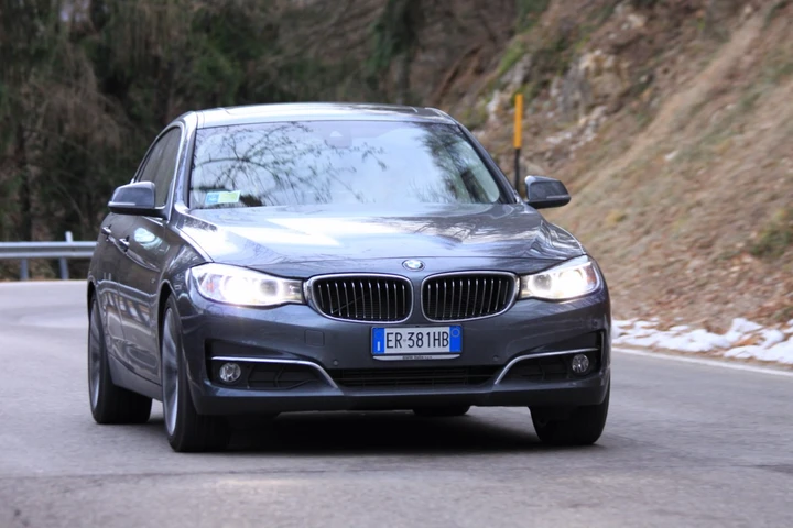 BMW Serie 3 GT 320d Luxury, la prova su strada
