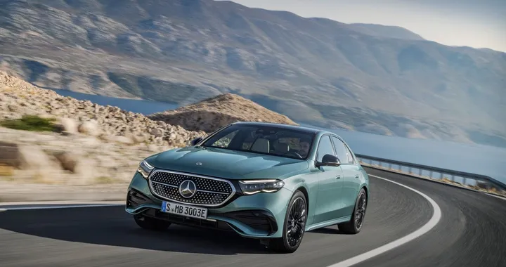Mercedes Classe E 2023: prezzo, interni, uscita