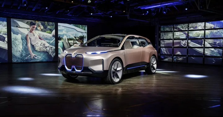 Bmw Vision iNext al Salone di Los Angeles 2018