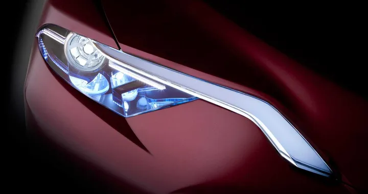 Toyota NS4: rilasciato il primo teaser