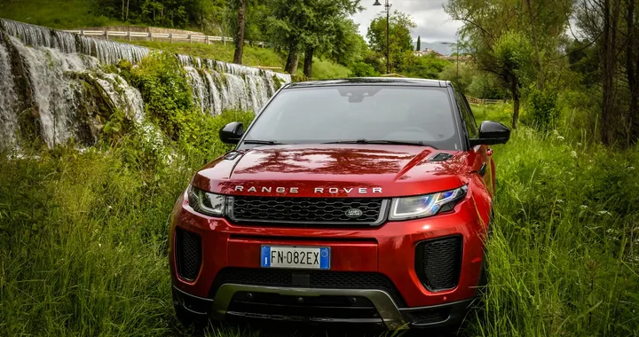 Range Rover Evoque Si4 HSE Dynamic automatica: la prova su strada