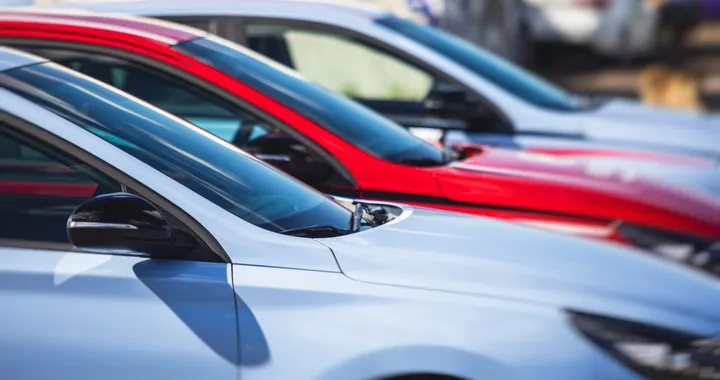 Mercato auto gennaio: calo in tutta Europa, ma le elettriche avanzano