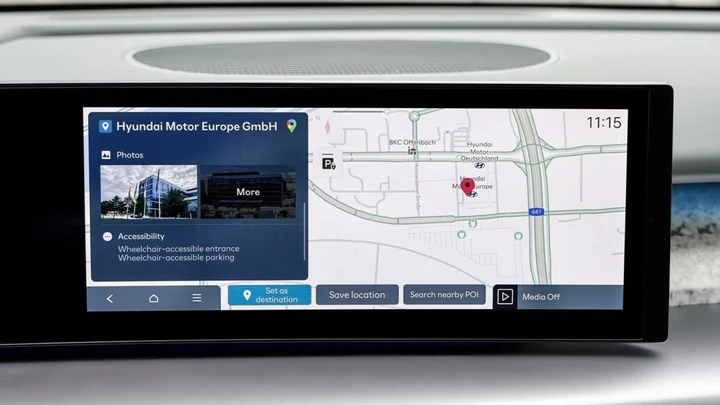 Viaggi intelligenti: Hyundai porta Google Places nel cruscotto