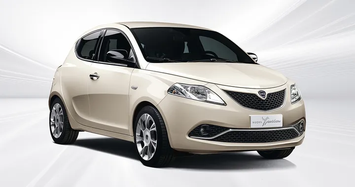 Nuova Lancia Ypsilon: il restyling per Francoforte 2015