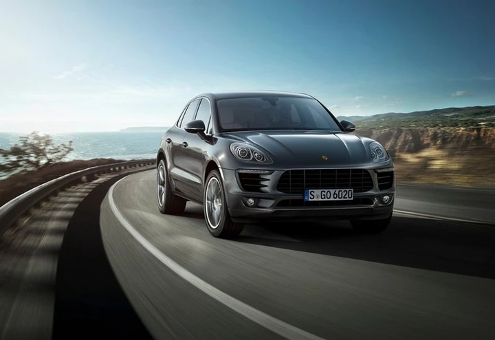 Nuova Porsche Macan: immagini ufficiali