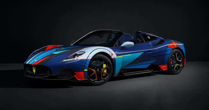 Maserati MC20 Cielo Opera d'Arte svela l'arte dell'iper-personalizzazione