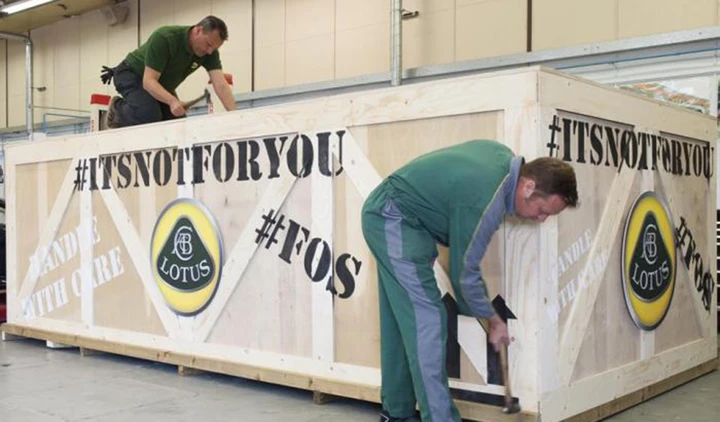 Lotus 3-Eleven: un teaser anticipa il debutto a Goodwood