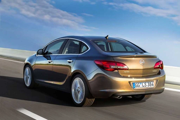 Opel Astra Sedan