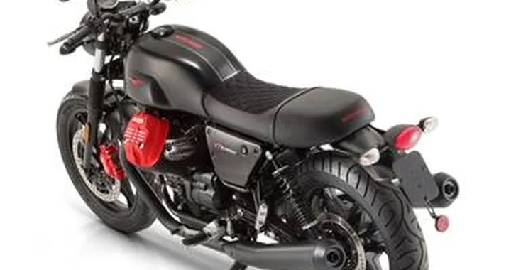 Moto Guzzi V7 III Carbon: prezzi da 9.990 euro in tiratura limitata