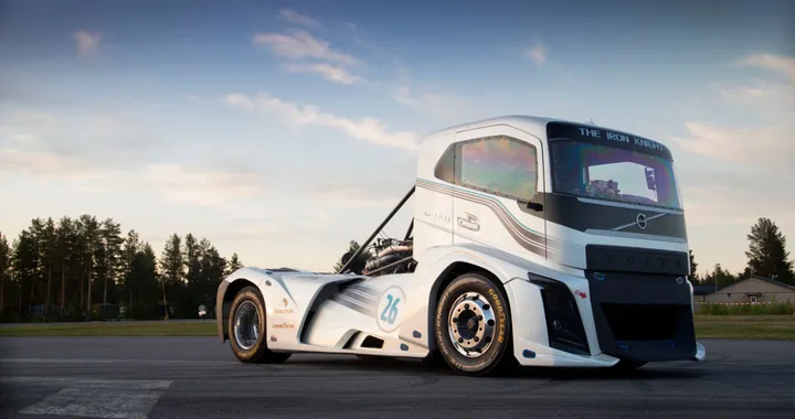 E' Volvo il camion più veloce del mondo: 276 km/h