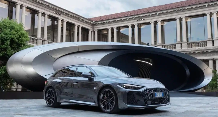 Audi RS 5: ibrida plug-in e motorsport al FuoriConcorso 2026