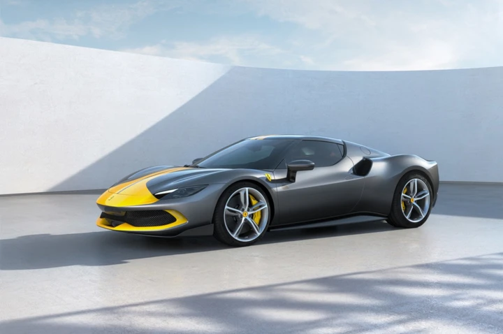 Ferrari 296 GTB 2022: immagini ufficiali