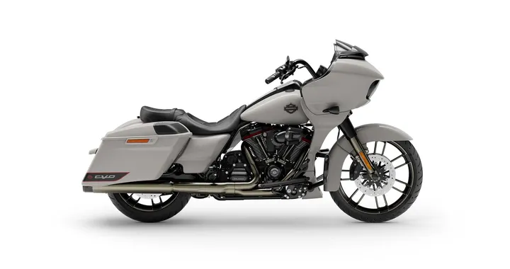 Harley-Davidson Road Glide 2020: ecco l'ultima creazione di CVO