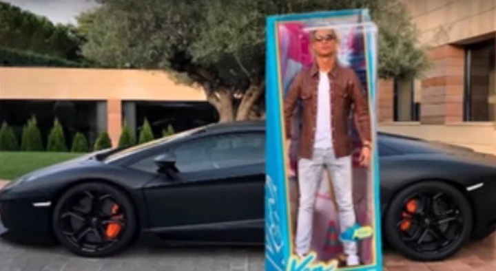 Cristiano Ronaldo ed la sua Lamborghini Aventador: il web impazzisce