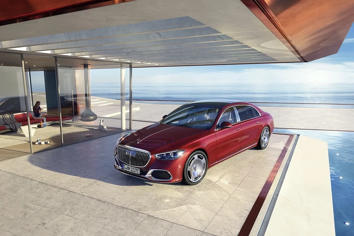 Mercedes-Maybach arriva la plug-in