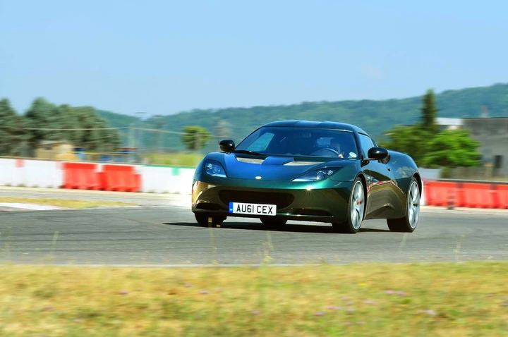 Lotus Evora S: prova su strada e in pista