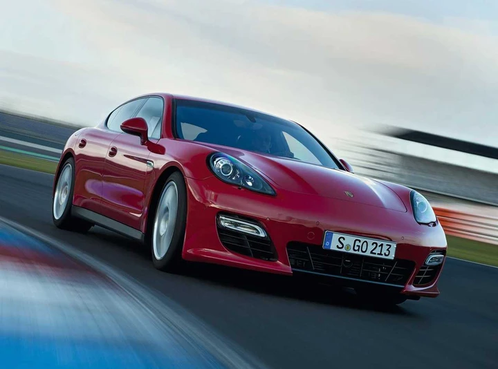 Nuova Porsche Panamera GTS