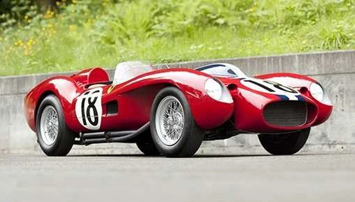 All'asta una Ferrari 250 Testa Rossa del '57