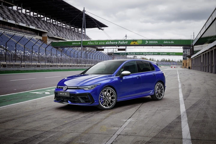 Volkswagen Golf R: debutta la più potente di sempre