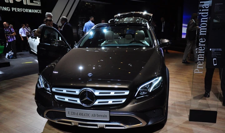Mercedes Classe E All Terrain: si svela al Salone di Parigi 2016