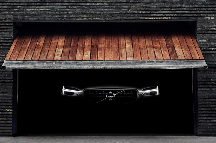 Volvo XC60 MY 2017:primi teaser e sistemi di assistenza alla guida