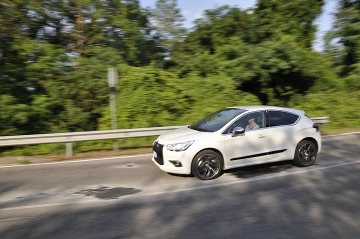 DS4 2.0 BlueHDI 180, la prova su strada