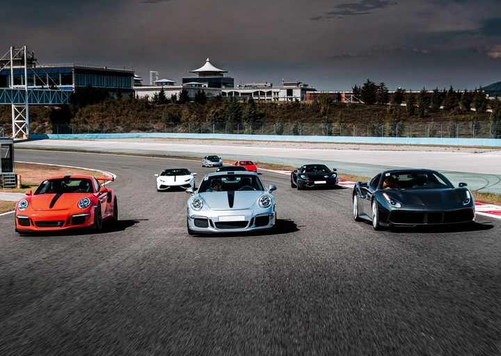 In Svizzera maxisequestro di supercar