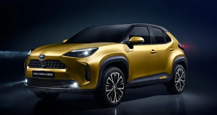 Toyota Yaris Cross: ecco il B-SUV ibrido con trazione integrale