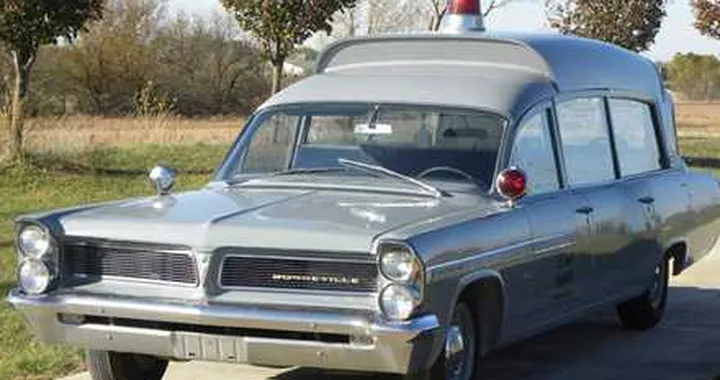 All'asta la Pontiac che portò la bara di Kennedy