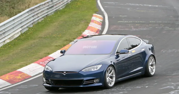 La Tesla Model S ha battuto il record al Nürburgring?