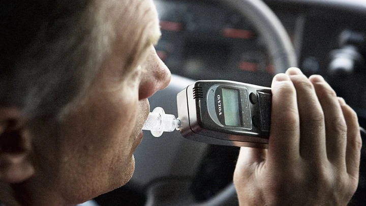 Alcolock: il nuovo dispositivo di blocco motore per la sicurezza stradale
